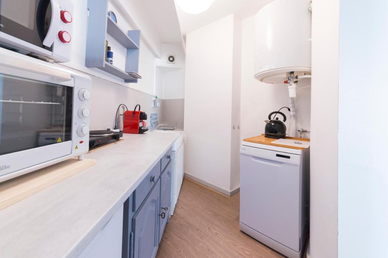 Appartement De Charme - Vue Sur Remparts - Wifi Gratuit - Parking Payant A Proximite Αβινιόν Εξωτερικό φωτογραφία