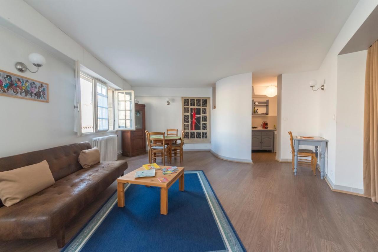 Appartement De Charme - Vue Sur Remparts - Wifi Gratuit - Parking Payant A Proximite Αβινιόν Εξωτερικό φωτογραφία